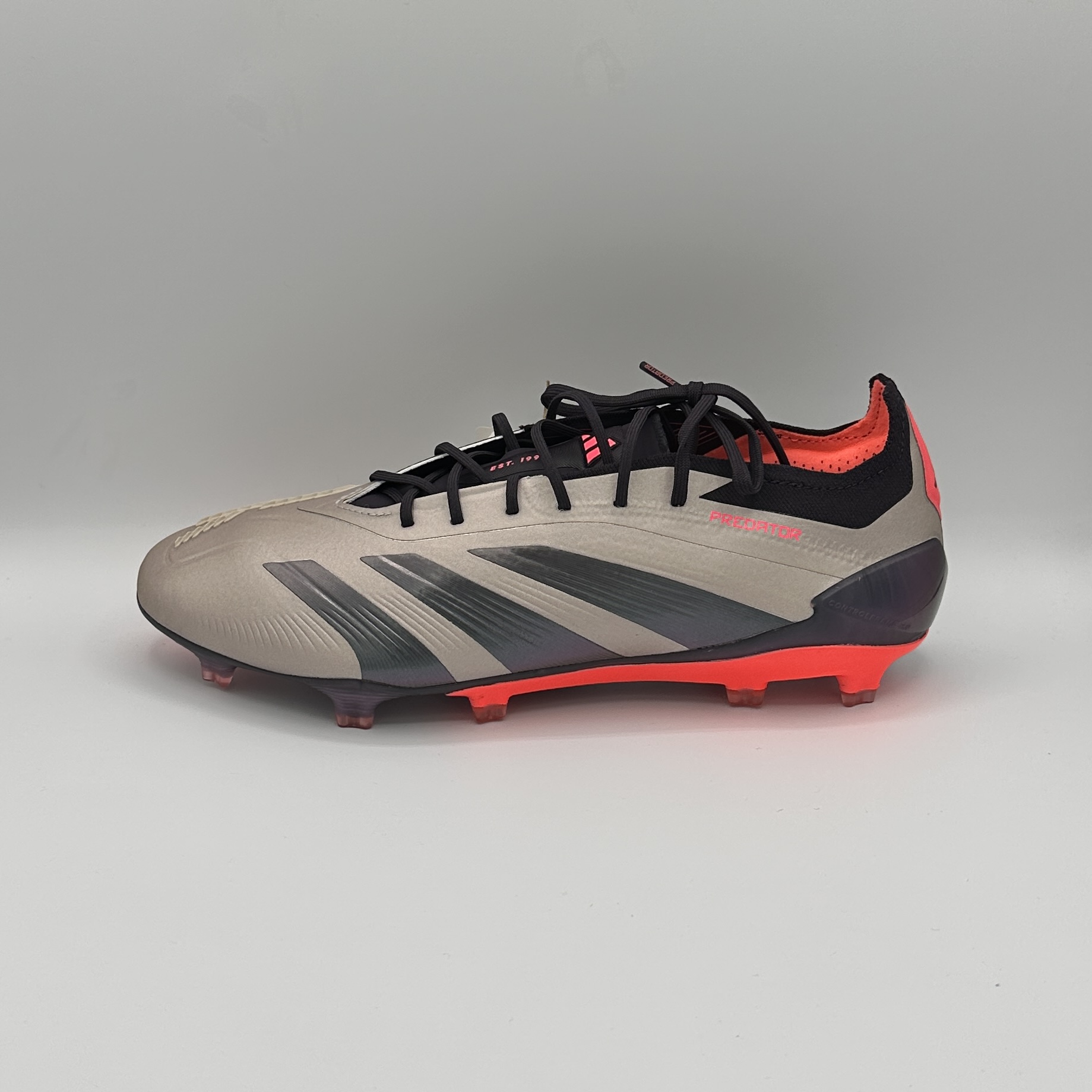 IMG_2730 Predator Elite FG - immagine 1